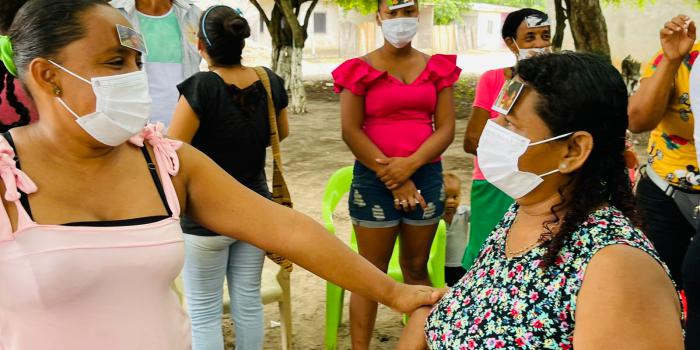 Víctimas del Magdalena Medio reconstruyen su tejido social Las víctimas atentas al desarrollo de la estrategia Tejiéndonos