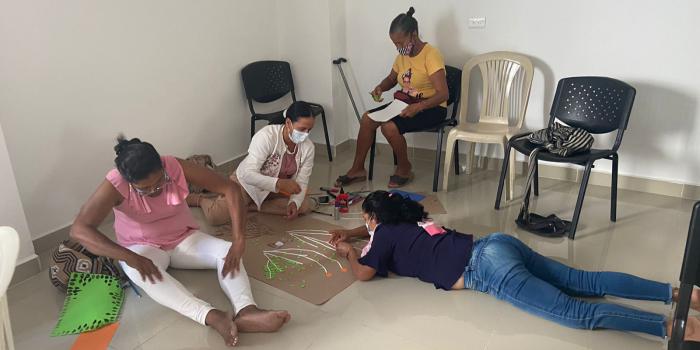 Estrategia fortaleciendo capacidades “Memorias Reparadoras” implementada con personas mayores en Barrancabermeja (Santander).