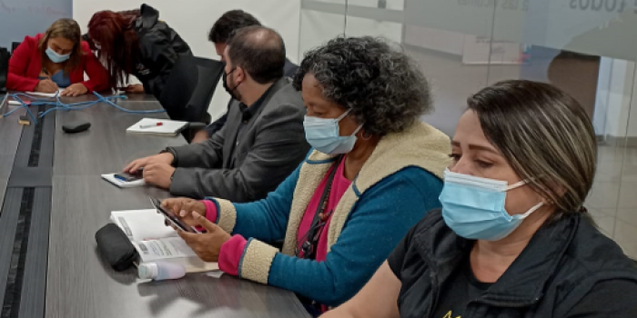 Mesa nacional de víctimas reunida en Bogotá.