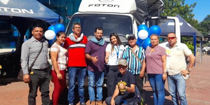 Víctimas del Portal La Mono, en Caquetá, recibieron vehículo Este camión será de utilidad en propósitos comunes como el transporte de insumos y la comercialización de productos.