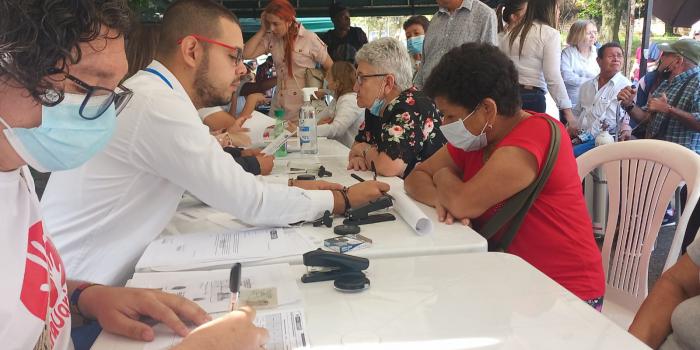 Jornada de indemnizaciones a 1.268 víctimas en Medellín