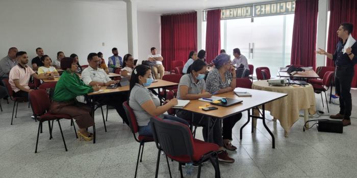 Curso de enfoque psicosocial y acción sin daño en las instalaciones de la bioblioteca Germán Arciniegas de Villavicencio.   