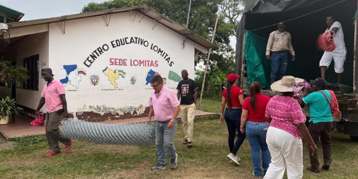 Entrega de materiales para centros educativos del Sujeto Lomitas, en Santander de Quilichao - Cauca  categoría: Reparación Colectiva