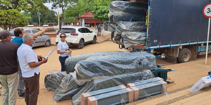 Con nueva dotación mobiliaria mejorarán condiciones educativas en comunidad de Sucre Mobiliarios fueron entregados en zona rural de Toluviejo y San Benito Abad, Sucre