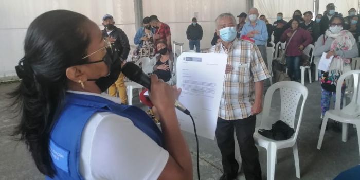 Indemnizadas víctimas de 24 municipios del centro y norte del Cauca Víctimas del Cauca reciben orientación para su indemnización
