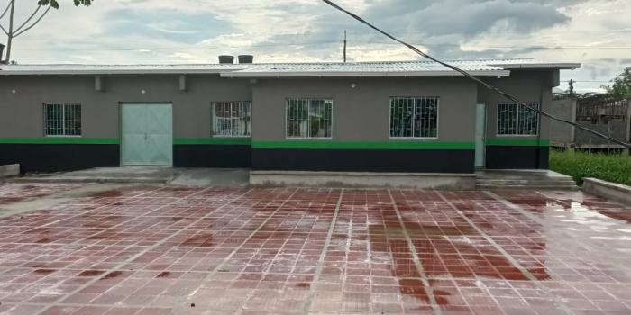 Salón comunal donde podrán realizar sus actividades de recreación, educación y fortalecimiento de la cultura y retomar sus prácticas sociales en un espacio adecuado.