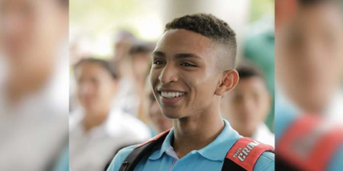 El SENA ofrece nuevos programas técnicos y tecnológicos para víctimas Estudiante convocatoria SENA