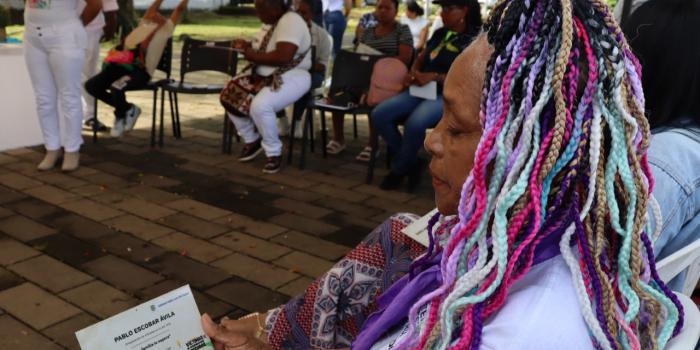 Homenaje y acompañamiento a Familias Víctimas de desapariciones forzadas en Plazoleta Alcaldía Apartadó.