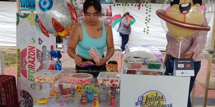 Víctimas de Valle del Cauca exponiendo sus emprendimientos en Feria de Tuluá 