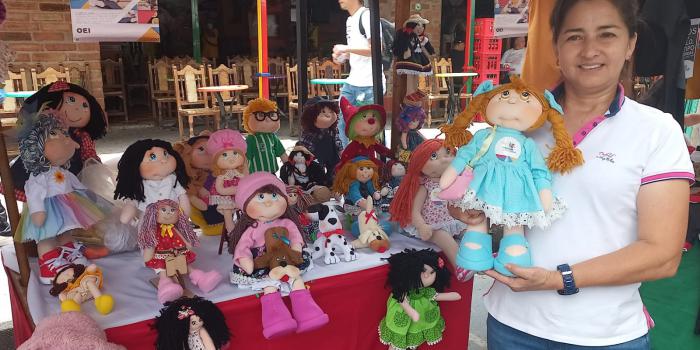 “Yo Trabajo por Colombia” promocionó nuevos emprendimientos de víctimas Víctimas comercializaron productos en feria de emprendimientos en Sabaneta.