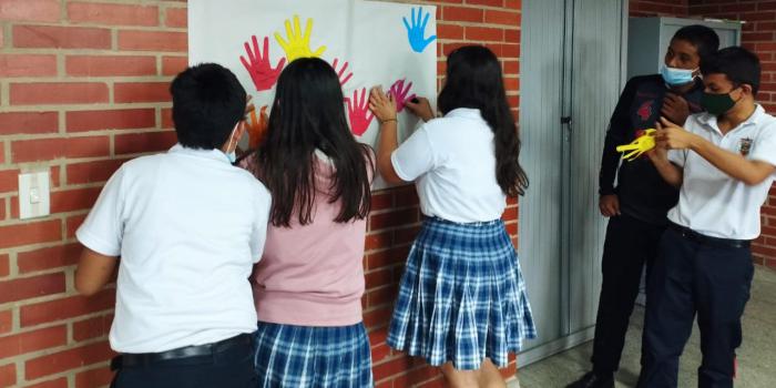 Actividades de las víctimas en taller de recuperación emocional