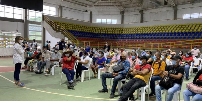 Víctimas de bolívar en jornada de entrega de cartas de indemnización