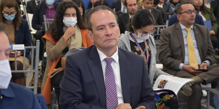 Informe final de la Defensoría destaca avances en reparación a víctimas El director general de la Unidad para las Víctimas, Ramón Rodríguez