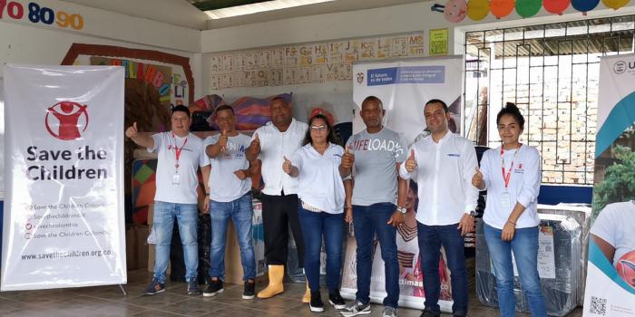 Comunidad de Tumaco recibe dotación para salón comunitario Unidad para las Víctimas entregó una dotación para fortalecer el salón comunitario de Bajo Jagua, en la zona de Bajo Mira y Frontera, municipio de Tumaco.