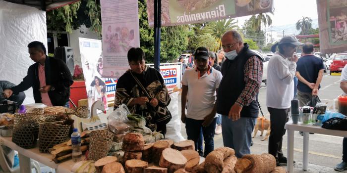 Feria agropecuaria en Pasto de indígenas awá