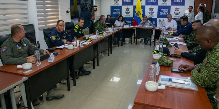 Reunión en Buenaventura con presencia del presidente Gustavo Petro y autoridades locales