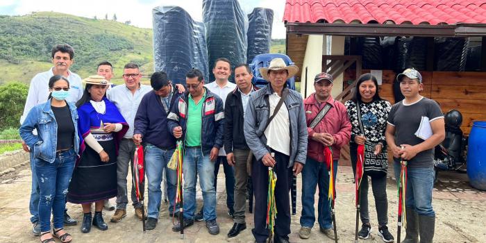 Entrega de dotacion mobiliaria por parte de la Unidad para las Víctimas a las autoridades del Pueblo ancestral de Ambaló