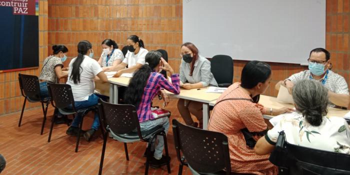 En Cúcuta, los adultos víctimas del conflicto le apuestan al mejoramiento de vivienda Entrega de cartas de indemnización en Cùcuta.