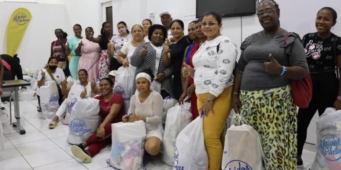 Victimas emprendedoras, sala de juntas sede unidad Apartadó, evento entrega kits donaciones