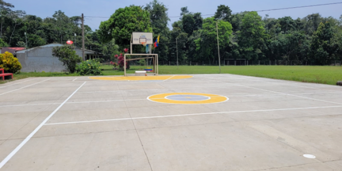 Vista Hermosa recibió canchas multifuncionales   