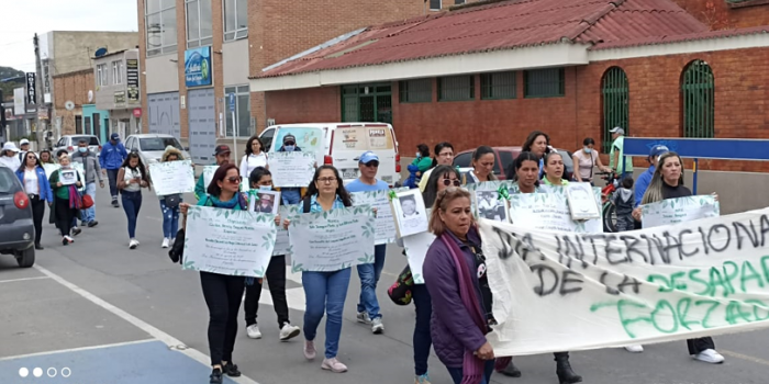 Boyacá, Cundinamarca y Tolima hicieron memoria por los desaparecidos Conmemoración día internacional de víctimas de desapariciones forzadas en Mosquera(Cundinamarca)