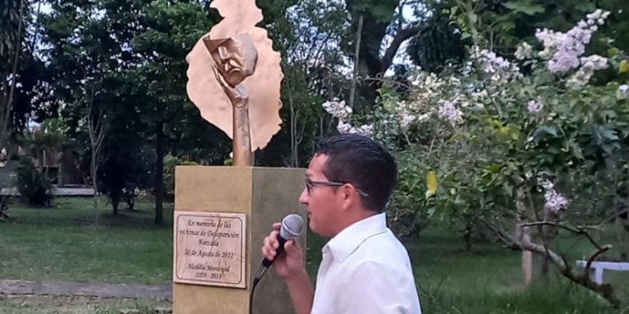 Monterrey devela escultura en memoria de víctimas de desaparición forzada Escultura develada en Monterrey en memoria de víctimas de desaparición forzada