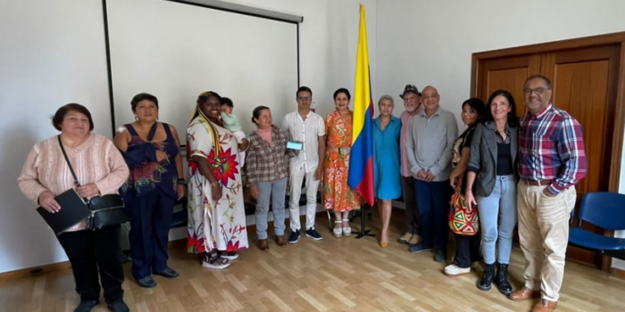 Víctimas en consulado de Valencia, España