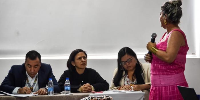 Avanza consulta previa con líderes del pueblo Rrom para el Plan Nacional de Desarrollo Unidad para las Víctimas escucha propuestas de representantes gitanos