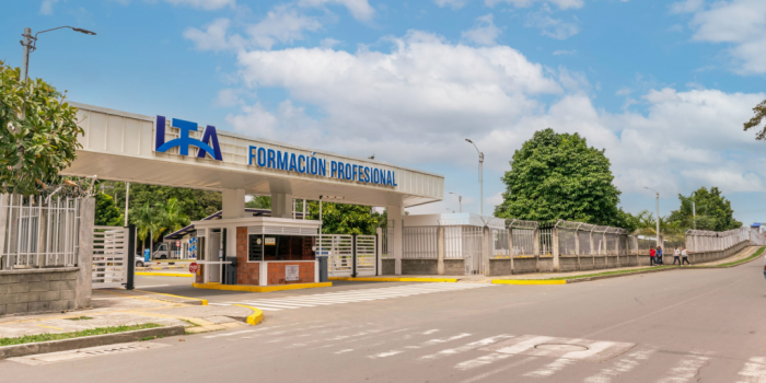 Descuento del 20 % en planes de estudio para víctimas en el Instituto Técnico Agrícola de Buga Instalaciones del ITA de Buga