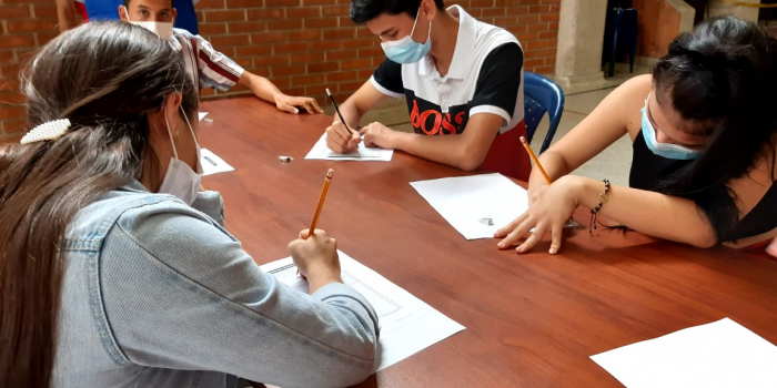 Jóvenes víctimas del conflicto