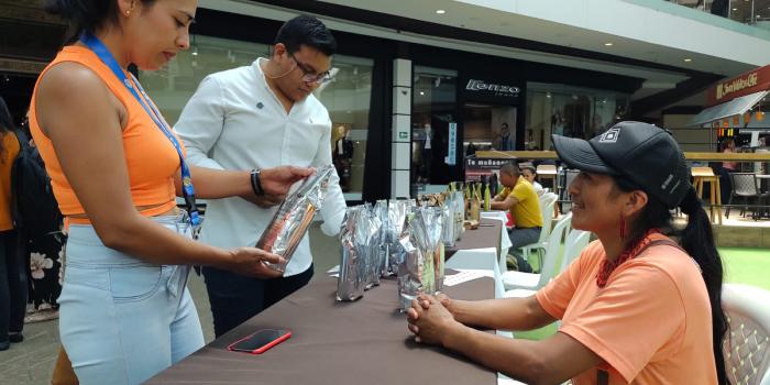 Emprendedores cafeteros víctimas del conflicto en Colombia