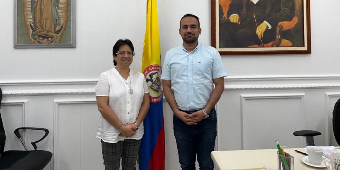 directora territorial en Norte de Santander y Arauca de la Unidad, Judith Maldonado Mojica en encuentro con personeros. 