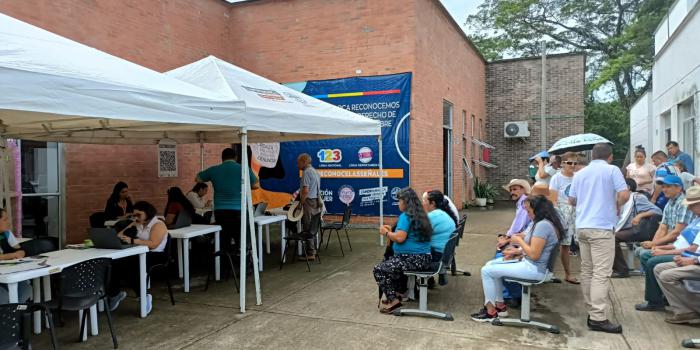 Atención y oferta institucional en centros regionales de Cundinamarca. 