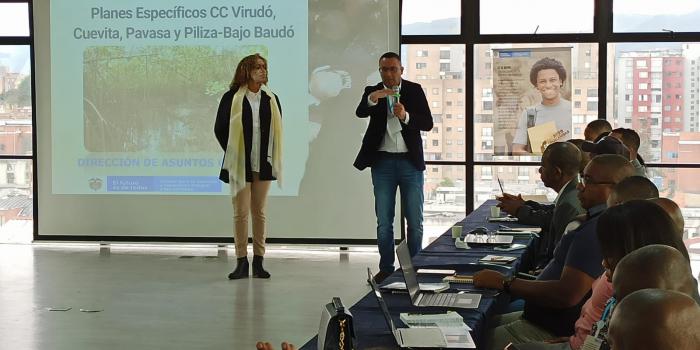 Otras dos comunidades de Chocó reconocidas como Sujetos de Reparación Funcionarios de la Unidad y otras entidades del Gobierno y representantes del SRC, en acto protocolario que reconoció a las comunidades chocoanas de Cuevita y Pilizá como Sujetos de Reparación Colectiva