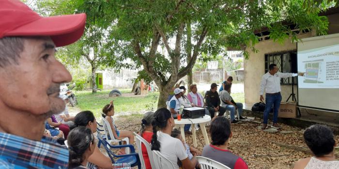 Comunidad en Valparaíso (Caquetá) espera disfrutar de polideportivo en diciembre La Mesa de Víctimas de Valparaíso y habitantes participaron en la socialización de las obras de mejoramiento del polideportivo del barrio la Paz.