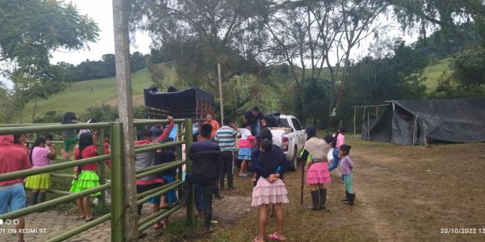 Entrega de kits con alimentos a 22 familias en Roldanillo