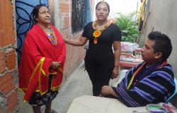 Miembros de la familia inga proveniente del Putumayo en su pequeño apartamento al sur occidente de Barranquilla.    