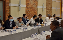 Integrantes del Comité Ejecutivo y los representantes de las curules de paz