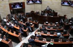 Foto de plenaria del Senado en medio de una sesión