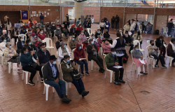 Entrega de indemnizaciones en Bogotà, plaza de los Artesanos