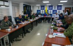 Reunión en Buenaventura con presencia del presidente Gustavo Petro y autoridades locales