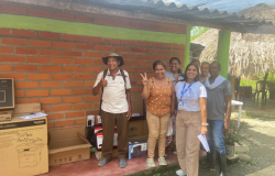 Entrega dotaciones de comunicaciones y tecnológicas en la vereda  Paquemás.   