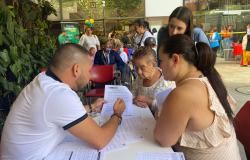 En Medellín fueron indemnizadas a 150 víctimas del conflicto armado como medida de su reparación. 