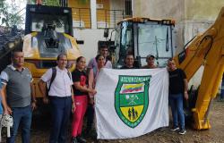 Entrega de maquinara a víctimas de La Gabarra fortalecerá desarrollo social 